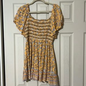 Gently used off the shoulder mini dress.
